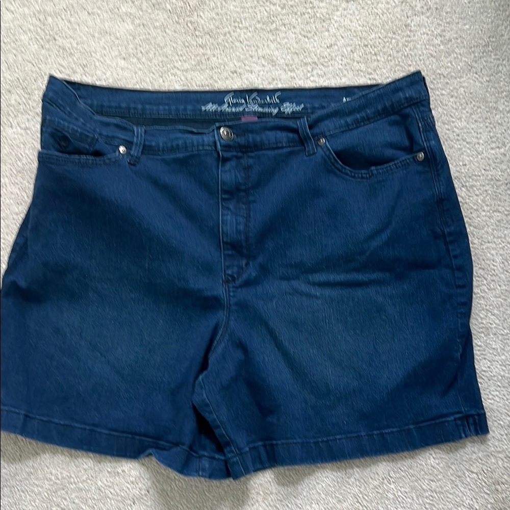 Gloria Vanderbilt Dark Blue Jean Shorts